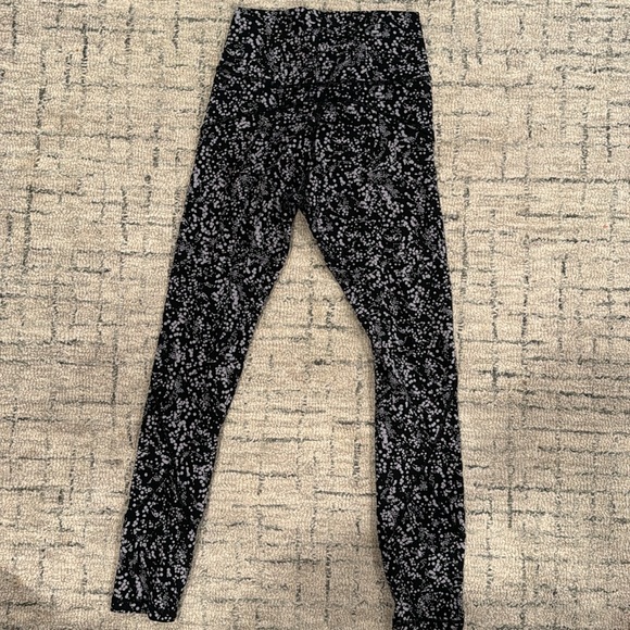 Lululemon Inmovement - Picture 2 of 3